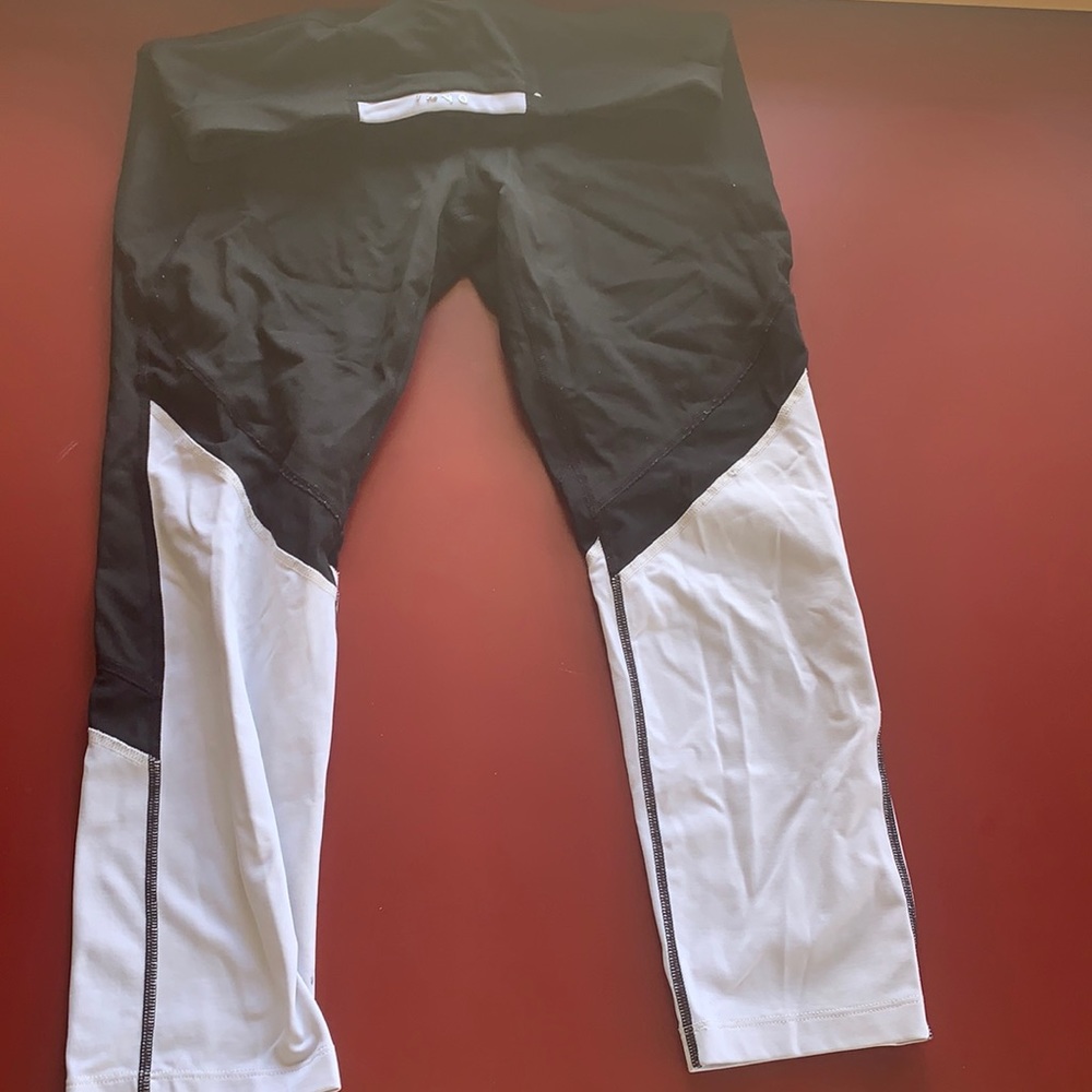 DKNY leggings